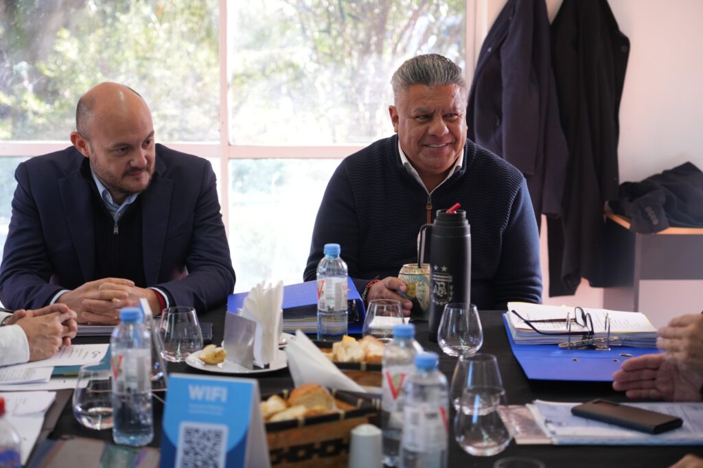 Seguimiento de gestión y planificación estratégica en Ensenada.
