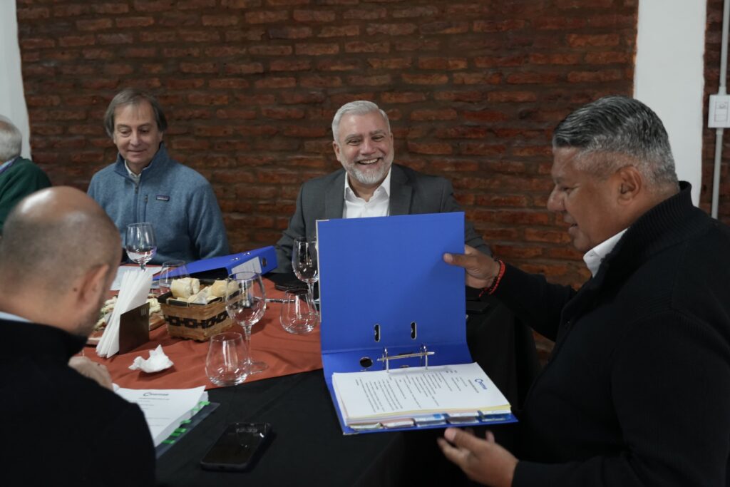 Claudio Tapia presidió la reunión de directorio en González Catán.